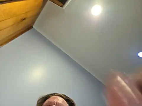 Travislovescum online show from 07-18-26, 04:21