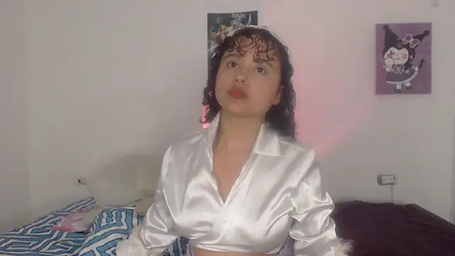 Snapshot of lou_cute chatting on 02-23-25, 03:35 lou cute online show from 02-23-25, 03:35