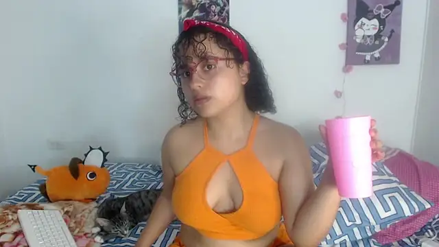 Snapshot of lou_cute chatting on 03-19-25, 02:59 lou cute online show from 03-19-25, 02:59