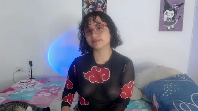 Snapshot of lou_cute chatting on 02-03-25, 04:25 lou cute online show from 02-03-25, 04:25