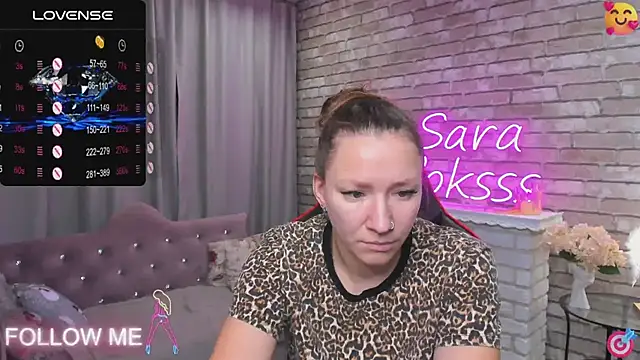 Snapshot of SarahCoksss chatting on 02-02-25, 01:23 SarahCoksss online show from 02-02-25, 01:23