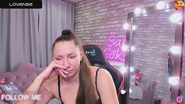 Snapshot of SarahCoksss chatting on 03-21-25, 03:01 SarahCoksss online show from 03-21-25, 03:01