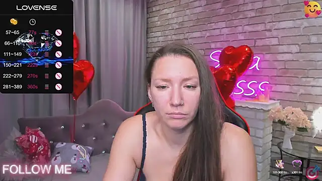 Snapshot of SarahCoksss chatting on 02-13-25, 03:29 SarahCoksss online show from 02-13-25, 03:29