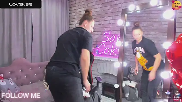 Snapshot of SarahCoksss chatting on 03-06-25, 11:31 SarahCoksss online show from 03-06-25, 11:31
