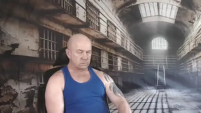 Snapshot of ManlyPrisonGuy chatting on 10-05-25, 12:18 ManlyPrisonGuy online show from 10-05-25, 12:18