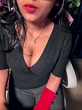 sexy-simmy online show from 12-22-25, 06:52