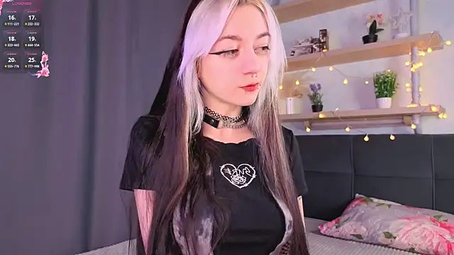 TristaRoht online show from 03-23-26, 03:12