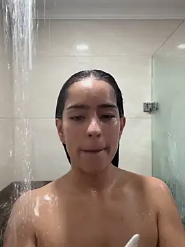 Snapshot of Mau_White chatting on 05-11-26, 02:45 Mau White online show from 05-11-26, 02:45