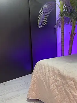 Mau White online show from 02-08-26, 01:36