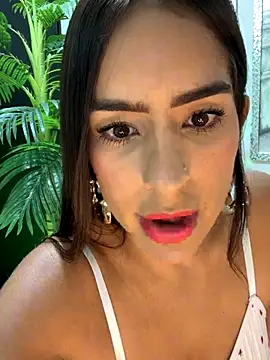 Mau White online show from 11-16-25, 01:32