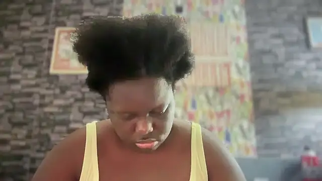 Snapshot of Yagurl__west chatting on 09-15-25, 03:12 Yagurl west online show from 09-15-25, 03:12