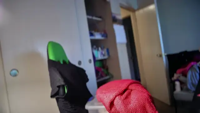 Yagurl  west online show from 01-10-26, 11:00