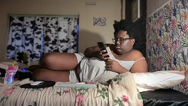 Yagurl  west online show from 01-15-26, 01:31