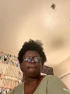 Snapshot of Yagurl__west chatting on 11-07-25, 10:24 Yagurl west online show from 11-07-25, 10:24