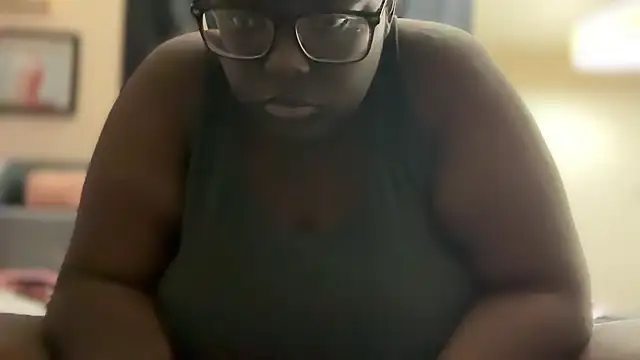 Snapshot of Yagurl__west chatting on 03-03-25, 03:05 Yagurl west online show from 03-03-25, 03:05