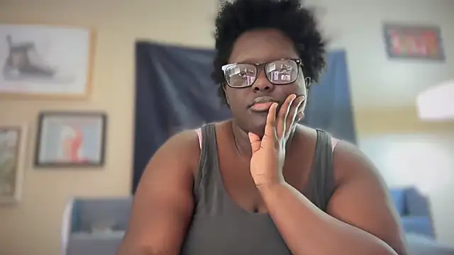 Snapshot of Yagurl__west chatting on 03-22-25, 11:42 Yagurl west online show from 03-22-25, 11:42