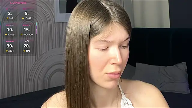 Snapshot of viviann_evans chatting on 02-27-25, 03:51 viviann evans online show from 02-27-25, 03:51