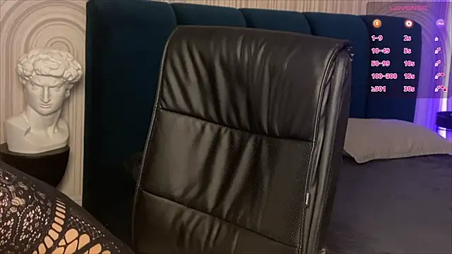 Snapshot of viviann_evans chatting on 10-21-25, 01:27 viviann evans online show from 10-21-25, 01:27