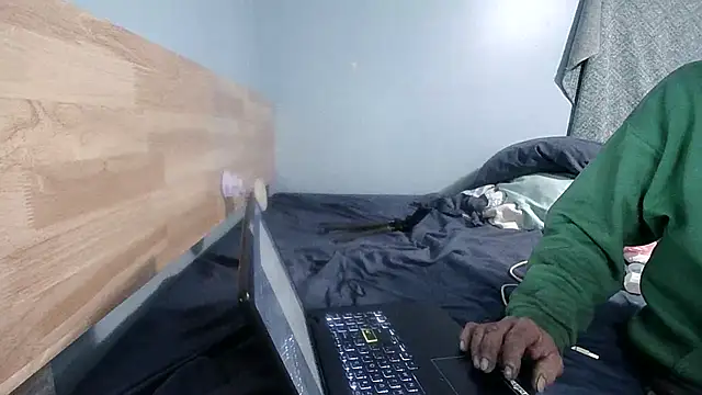 Snapshot of Mshizzle12 chatting on 02-17-26, 09:06 Mshizzle12 online show from 02-17-26, 09:06