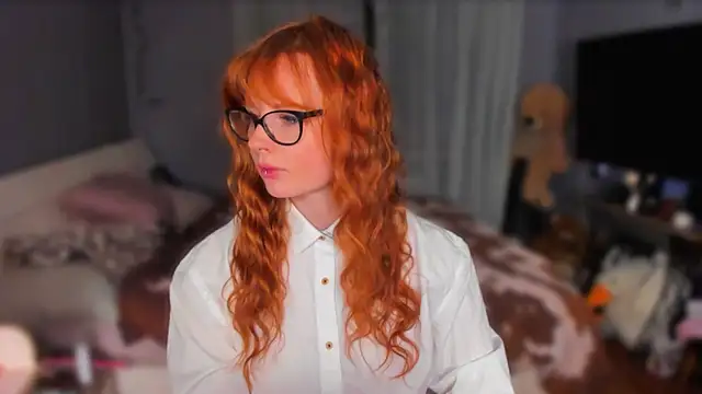 Snapshot of KlementinaBbG chatting on 01-11-26, 09:00 KlementinaBbG online show from 01-11-26, 09:00