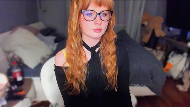 Snapshot of KlementinaBbG chatting on 12-14-25, 08:36 KlementinaBbG online show from 12-14-25, 08:36