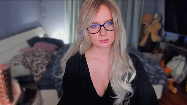 Snapshot of KlementinaBbG chatting on 11-30-25, 08:53 KlementinaBbG online show from 11-30-25, 08:53