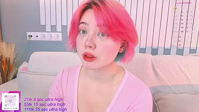 Snapshot of __KawaiiYuki__ chatting on 10-16-25, 05:49   KawaiiYuki   online show from 10-16-25, 05:49