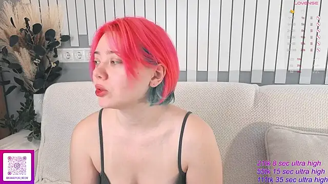   KawaiiYuki   online show from 11-17-25, 06:39