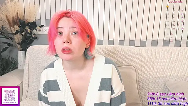   KawaiiYuki   online show from 11-27-25, 10:16