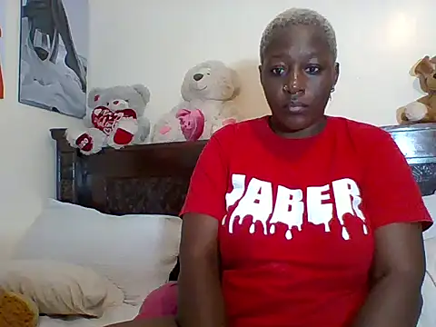 Poisonous Ivy online show from 02-17-26, 09:01