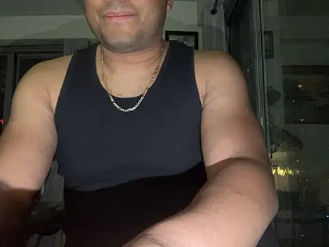 Snapshot of ThickDick_Daddy chatting on 05-04-26, 07:00 ThickDick Daddy online show from 05-04-26, 07:00