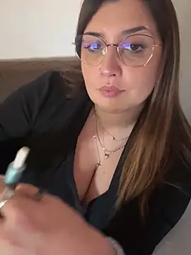 Snapshot of Novababy18 chatting on 01-24-25, 10:43 Novababy18 online show from 01-24-25, 10:43