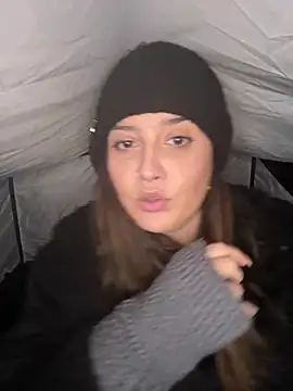 Snapshot of Novababy18 chatting on 01-09-26, 09:33 Novababy18 online show from 01-09-26, 09:33