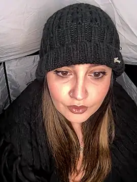 Snapshot of Novababy18 chatting on 01-18-26, 09:40 Novababy18 online show from 01-18-26, 09:40