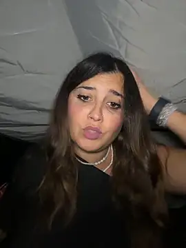 Snapshot of Novababy18 chatting on 09-25-25, 08:04 Novababy18 online show from 09-25-25, 08:04