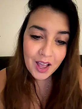 Snapshot of Novababy18 chatting on 11-02-25, 01:21 Novababy18 online show from 11-02-25, 01:21