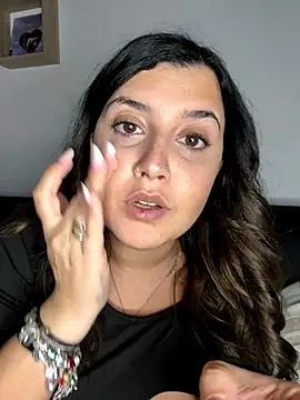 Snapshot of Novababy18 chatting on 12-04-25, 11:37 Novababy18 online show from 12-04-25, 11:37