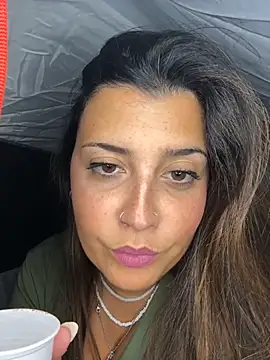 Snapshot of Novababy18 chatting on 09-08-25, 09:58 Novababy18 online show from 09-08-25, 09:58