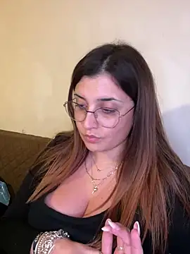 Snapshot of Novababy18 chatting on 01-25-25, 02:26 Novababy18 online show from 01-25-25, 02:26