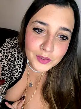 Snapshot of Novababy18 chatting on 10-05-25, 10:44 Novababy18 online show from 10-05-25, 10:44