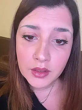 Snapshot of Novababy18 chatting on 02-01-25, 12:18 Novababy18 online show from 02-01-25, 12:18