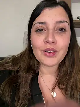 Snapshot of Novababy18 chatting on 01-11-26, 10:27 Novababy18 online show from 01-11-26, 10:27