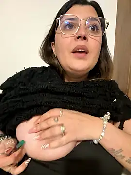 Snapshot of Novababy18 chatting on 01-13-26, 10:13 Novababy18 online show from 01-13-26, 10:13