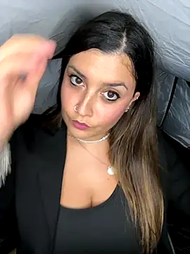 Snapshot of Novababy18 chatting on 10-13-25, 09:38 Novababy18 online show from 10-13-25, 09:38