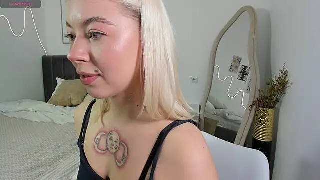 SimonaGerry online show from 10-15-25, 04:44