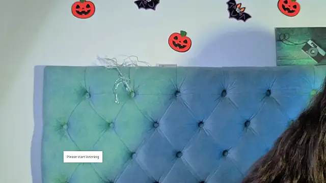 Paola Lyon  online show from 10-08-25, 06:30