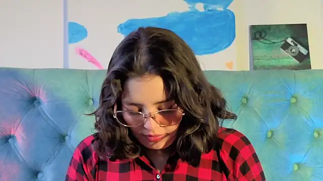 Paola Lyon  online show from 02-16-26, 12:04