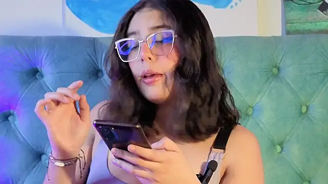 Paola Lyon  online show from 04-14-26, 06:13