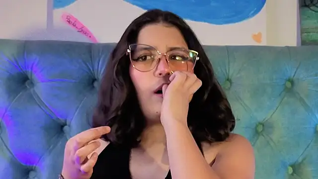 Paola Lyon  online show from 03-13-26, 06:57