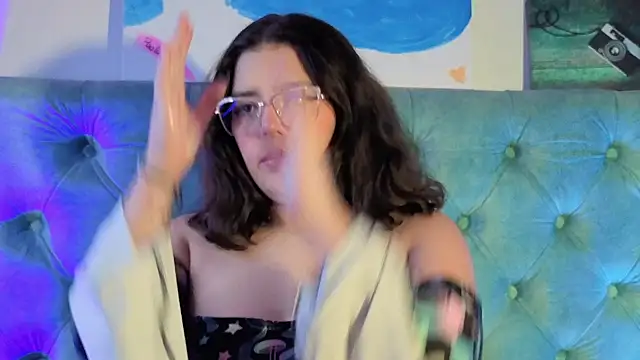 Paola Lyon  online show from 03-17-26, 06:22